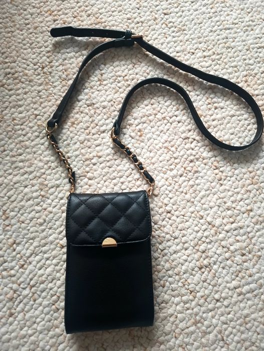 Mała torebka przez ramię