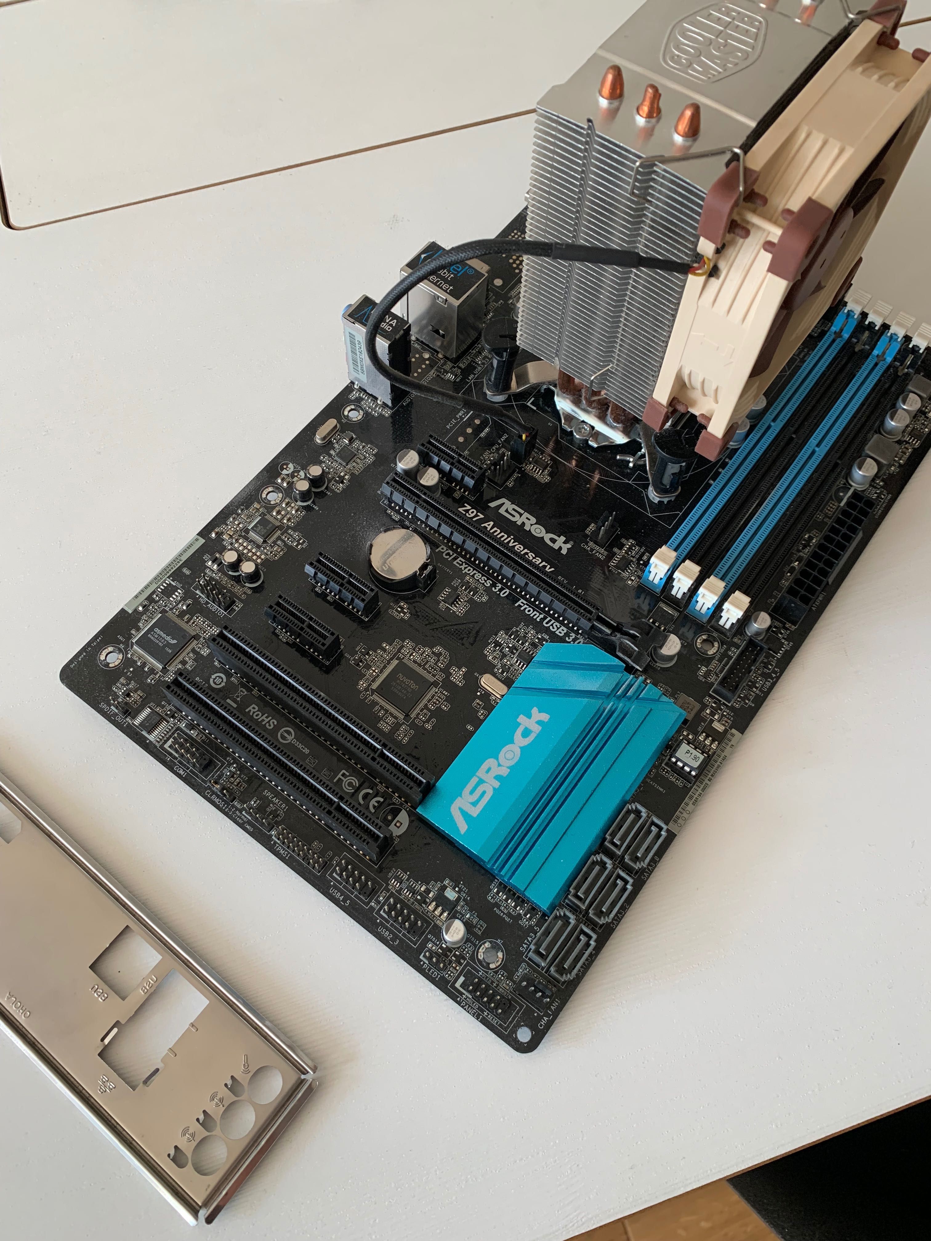 Intel Core i7-4790 Asrock Z97 Anniversary Coolermaster Noctua