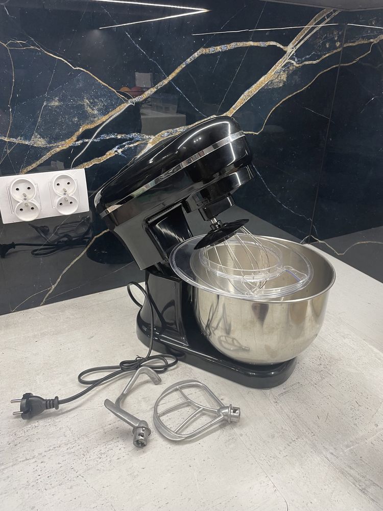 Robot kuchenny trzy końcowki