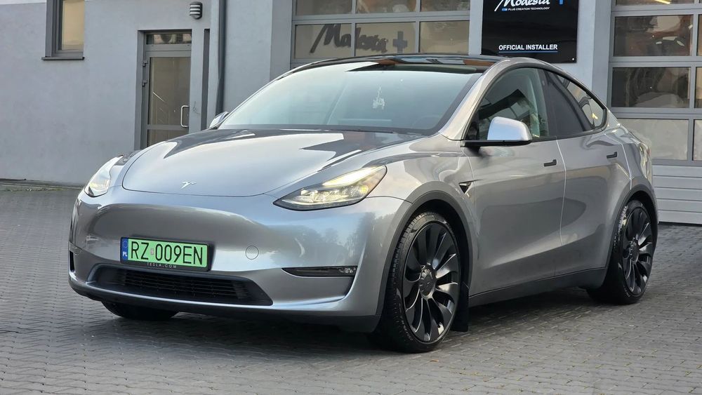 Tesla Y Tesla Y Performance 2023