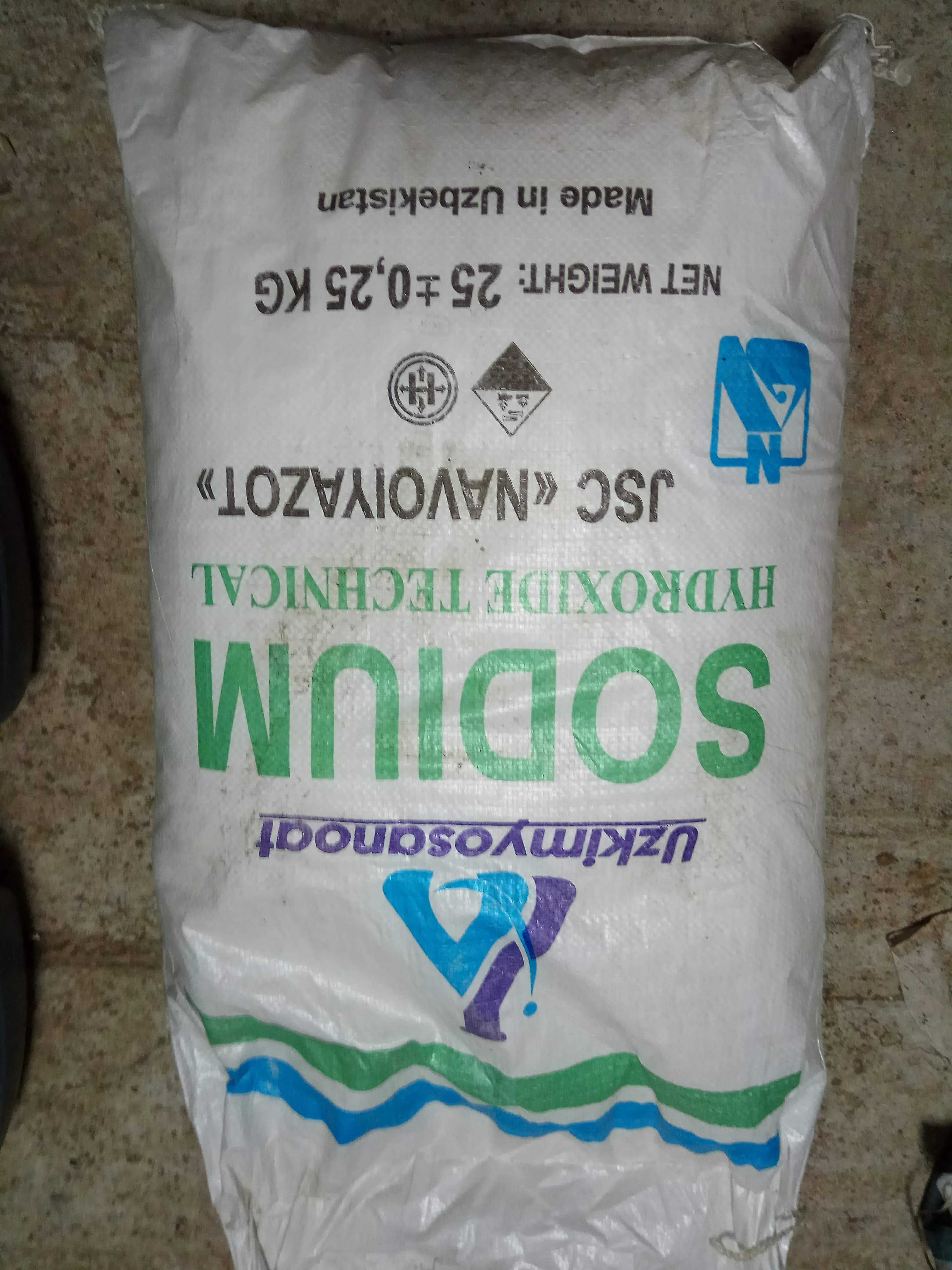 Каустик, каустична сода, їдкий натрій, гідроксид натрію