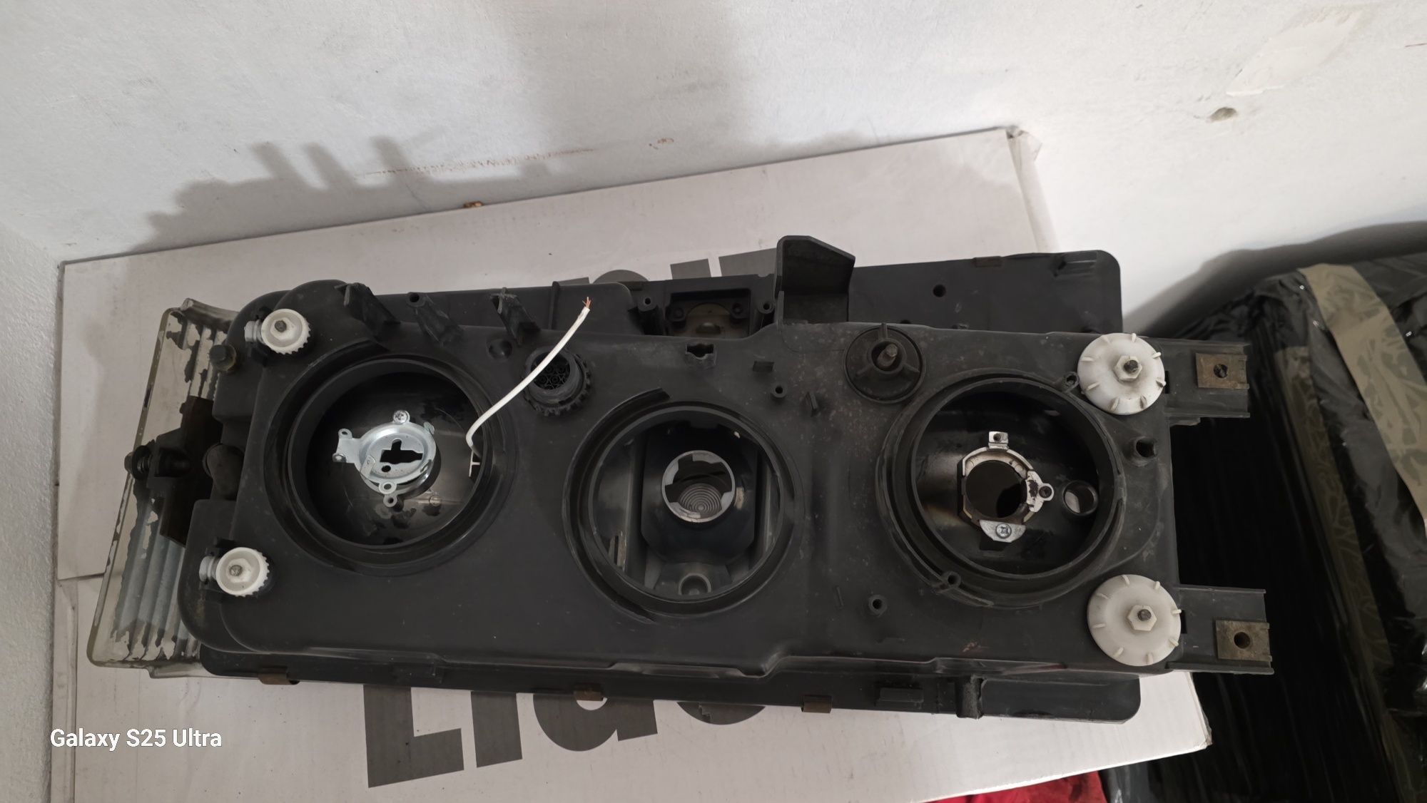 Lampa/reflektor przedni renault magnum
