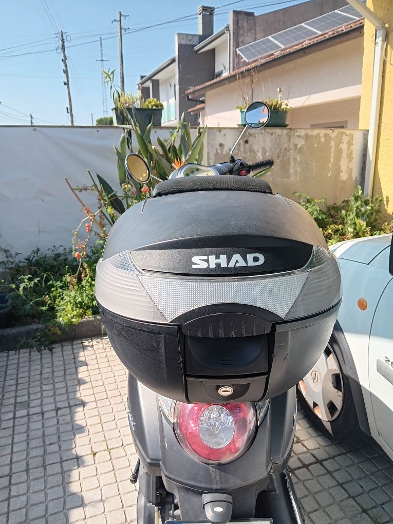Moto Zahara secuter 125