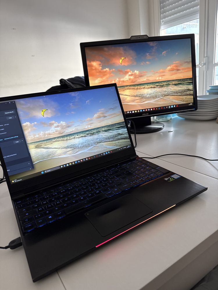 PC portatil i7 2.20GHz / 32RAM / NVIDIA GTX 1050 Ti + Monitor