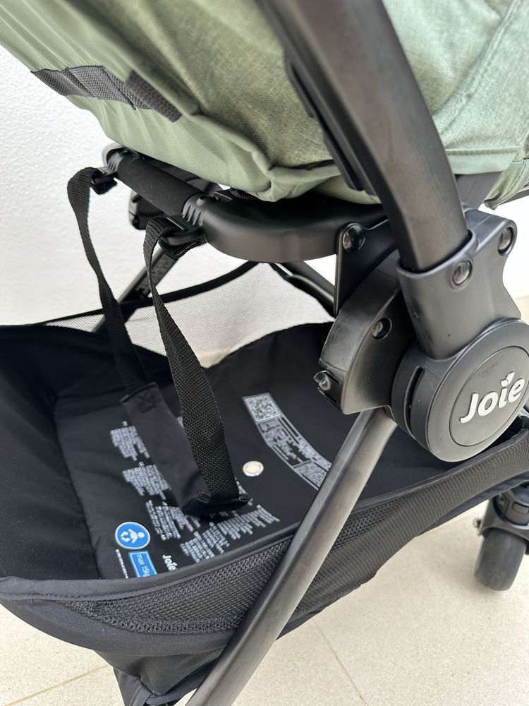 Carrinho passeio Joie - Novo com saco de viagem e proteção chuva