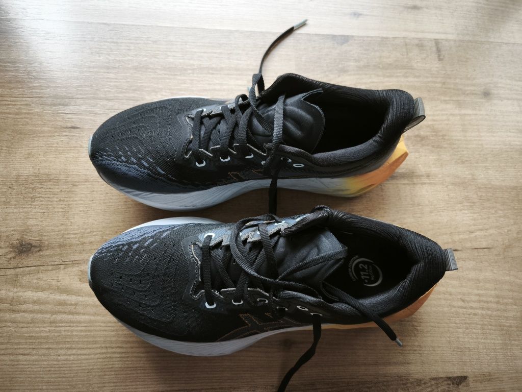 Sapatilhas Asics Novablast 4