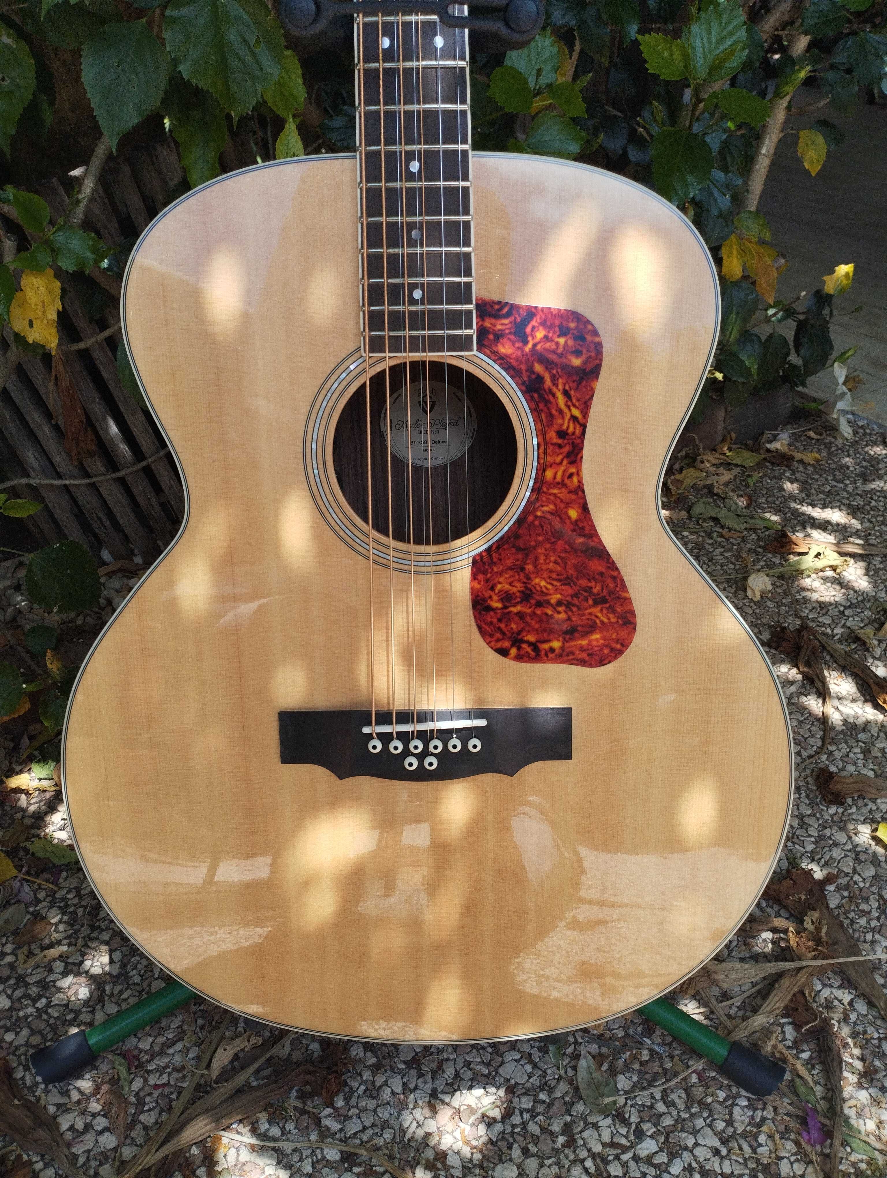 GUILD Baritone Acoustic Electric Guitar / Guitarra