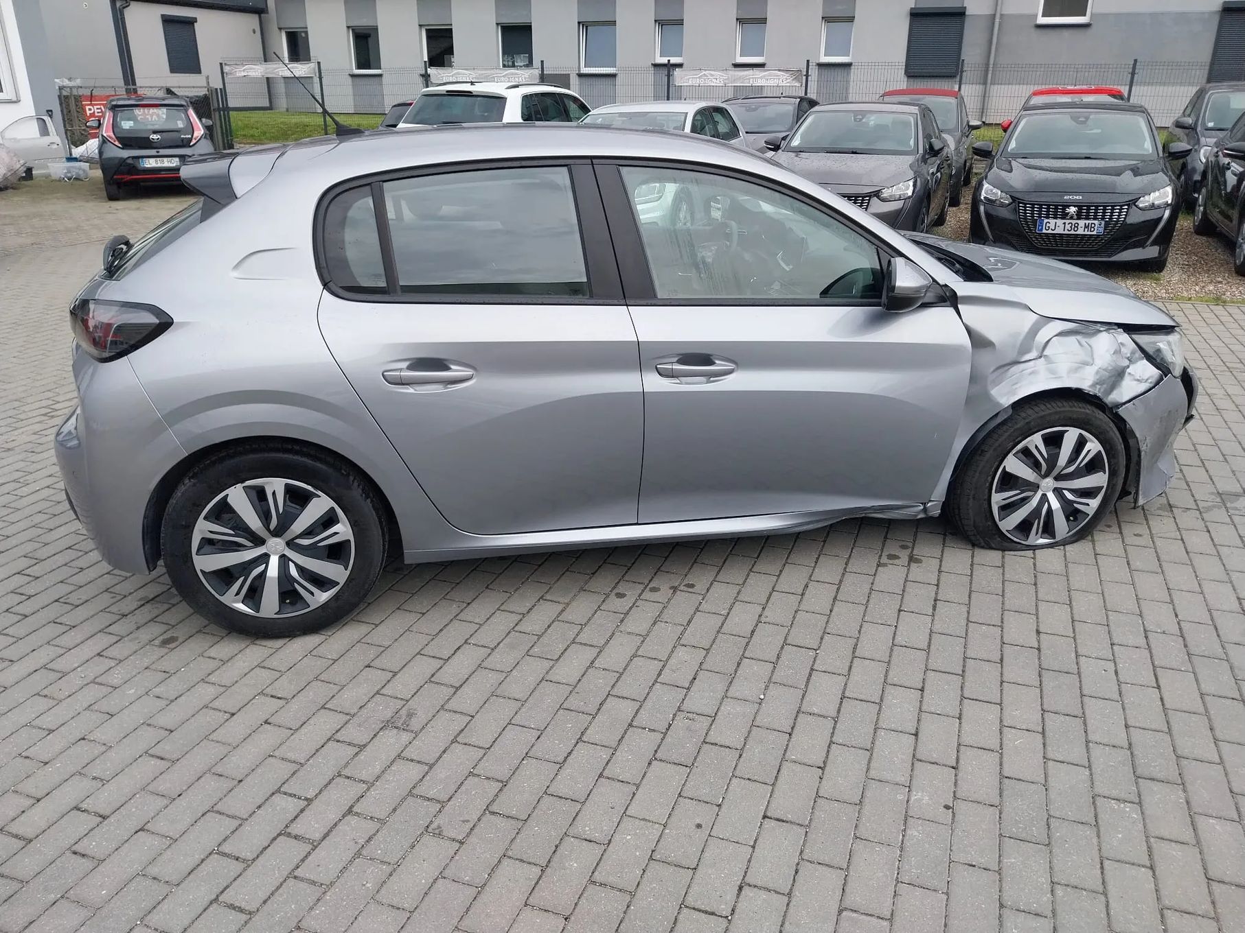 Peugeot 208 1,2 NAVI*FullLED*Lekko uszkodzony*Pali Jeździ.