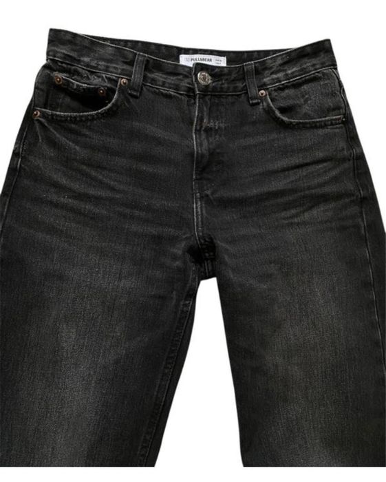 Чорні джинси pull and bear