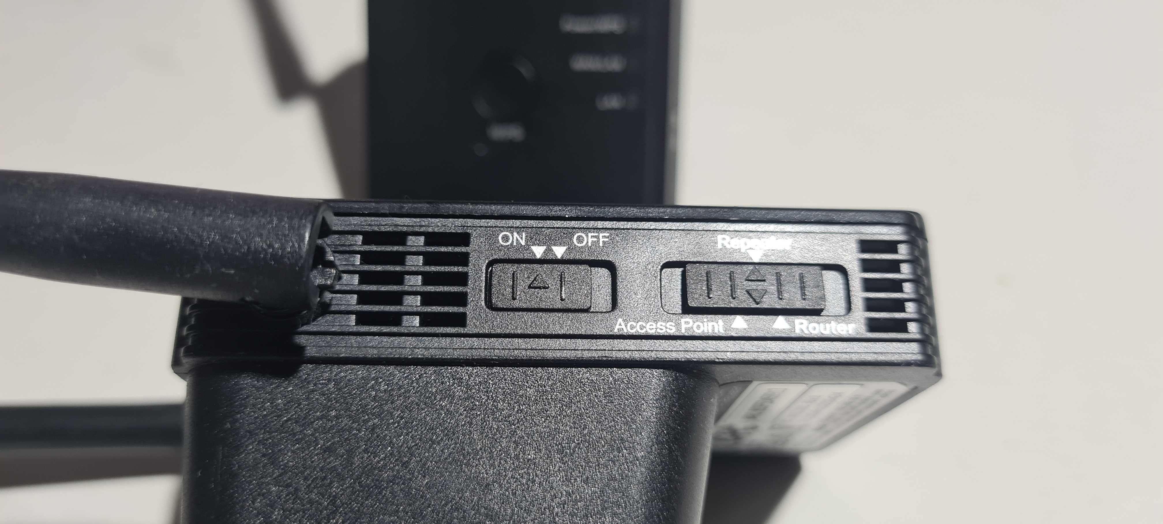 Wzmacniacz sygnału WiFi WAVLINK Repeater