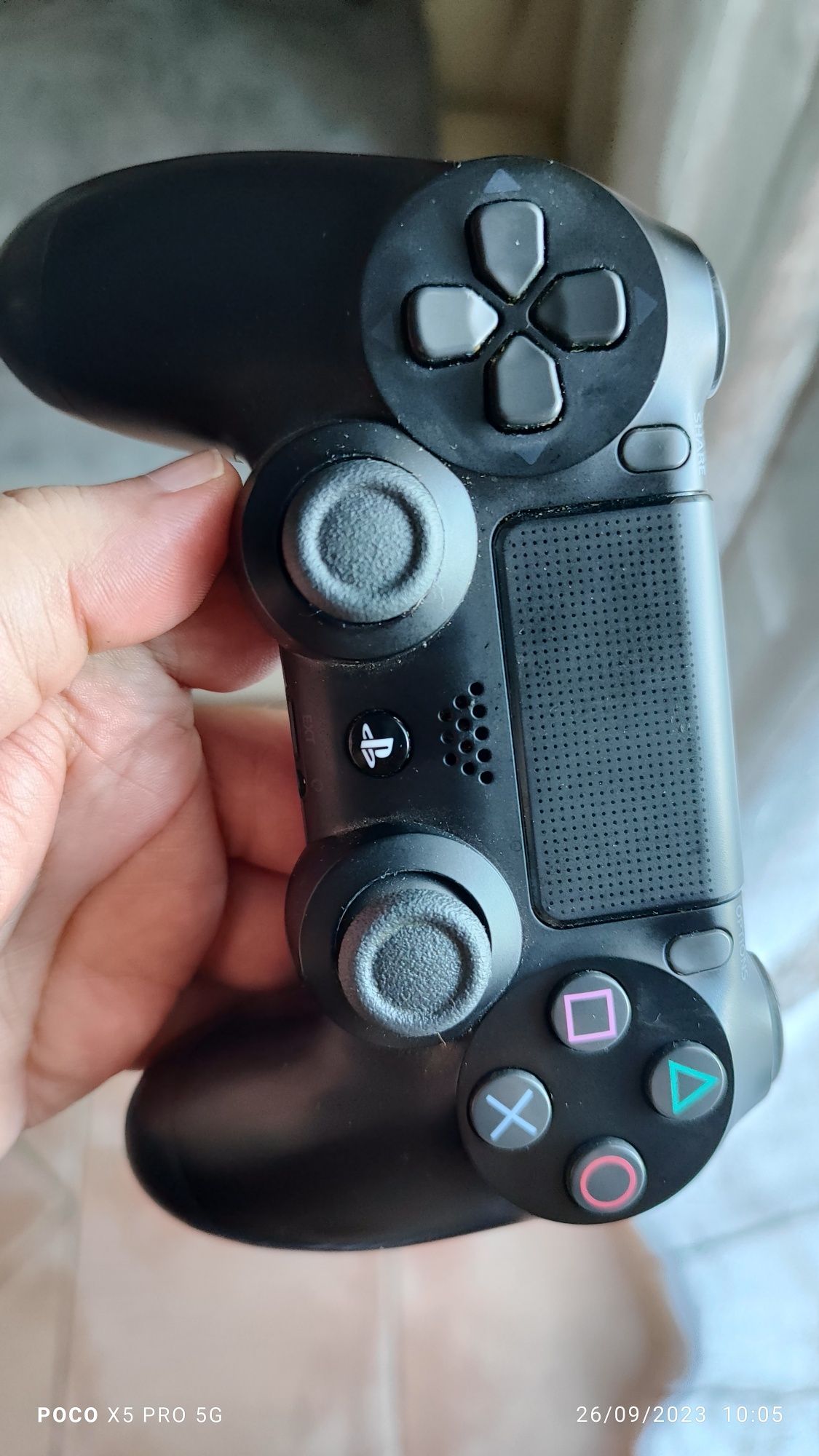 Ps4 Slim 500Gb  com 2 comandos