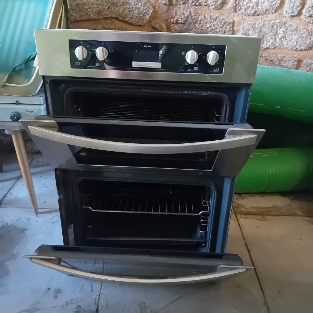 Forno duplo a funcionar