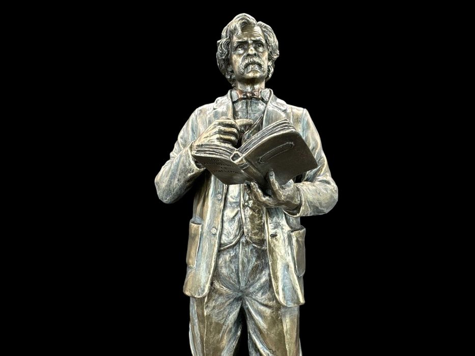 Stojący Mark Twain Veronese Wu77278a4