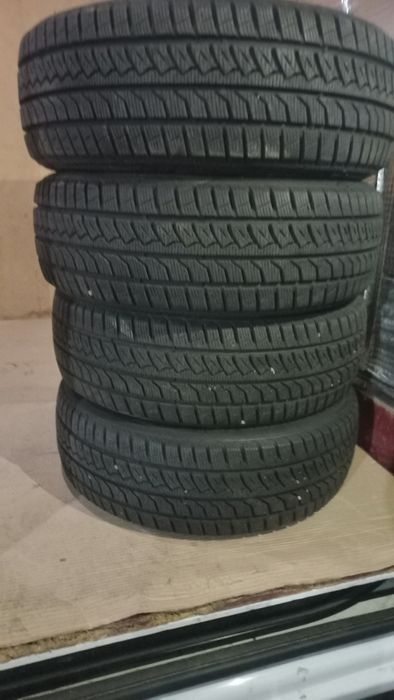 Шины зимові  Farroad 205/65 R16