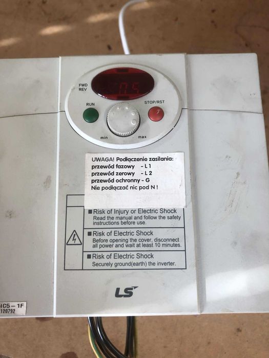 Falownik LG iC5 2,2kW  + gratis