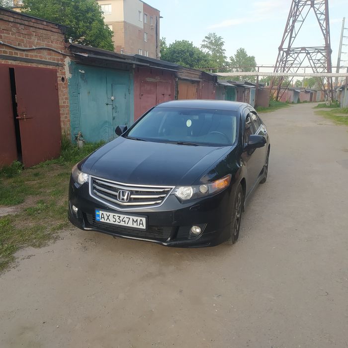 Продам Хонду аккорд 8