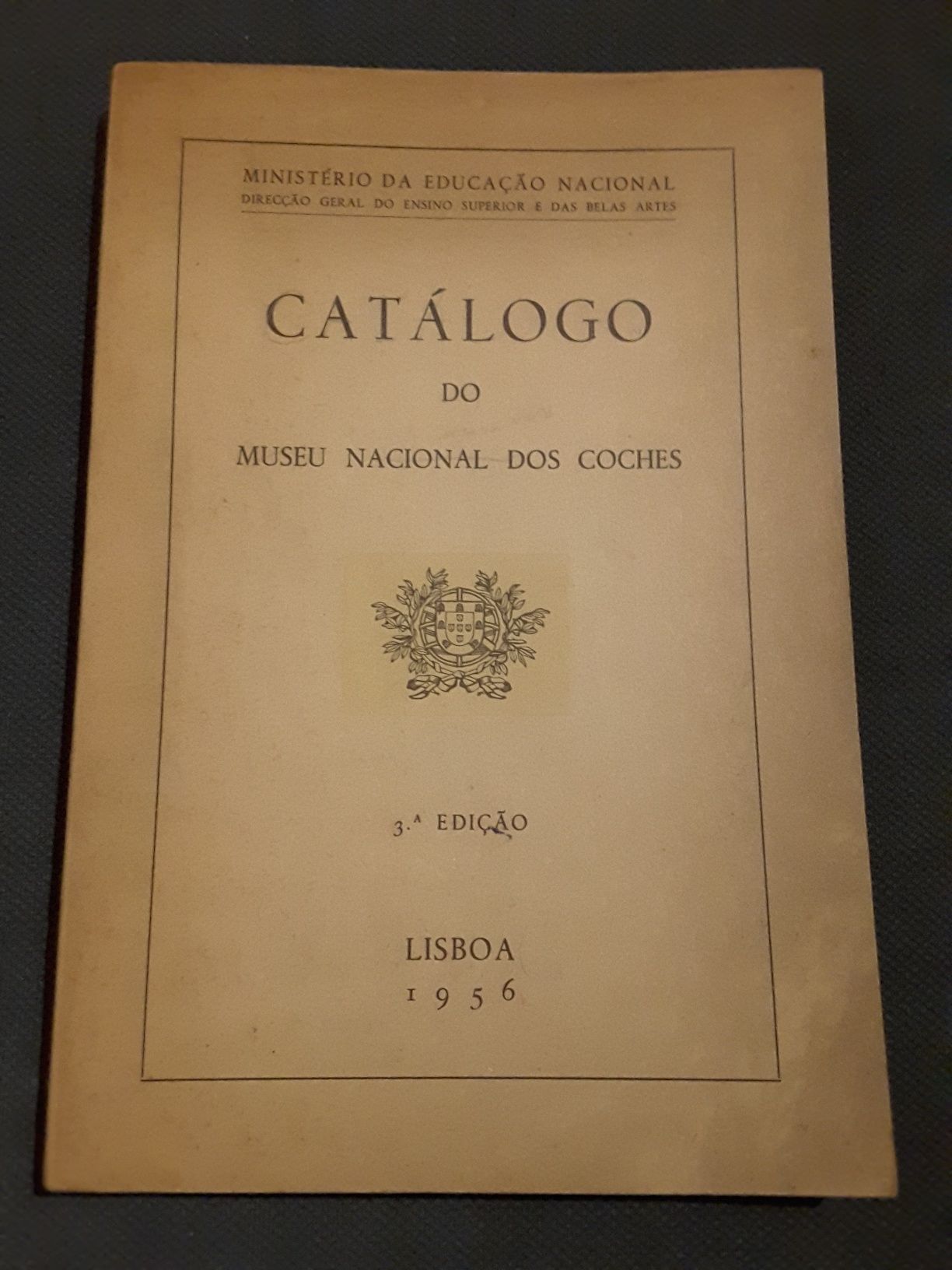 Catálogo do Museu dos Coches/ Reynaldo dos Santos: L´Art Portugais
