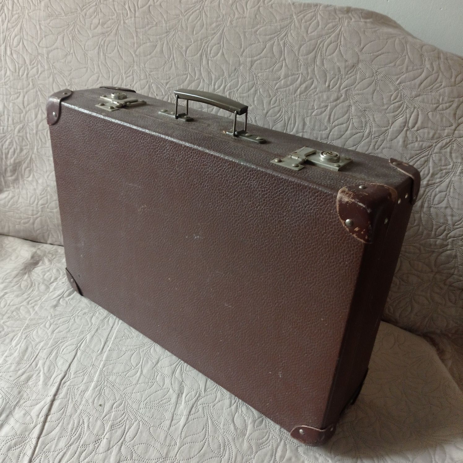 Stara walizka podróżna