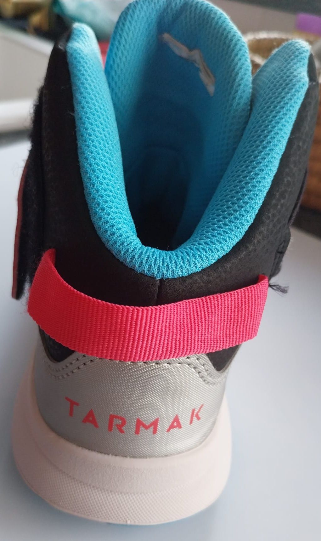 Sapatos basketbol Tarmak tamanho 39(Europa)