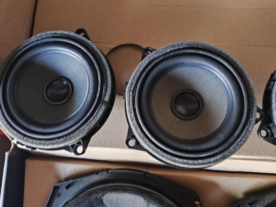 Комплект акустики BMW F30 F31 підсилювач та динаміки