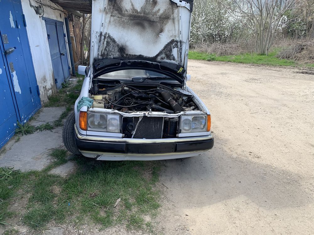 Продам мерседес 124