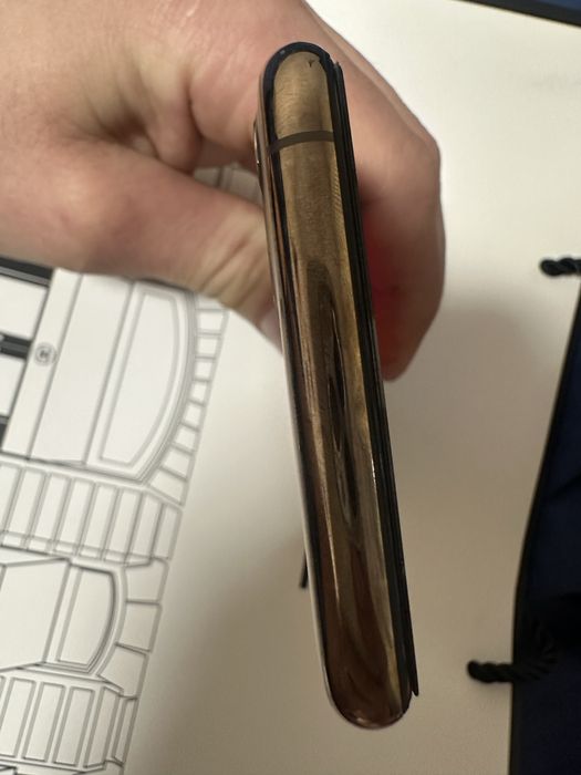 Айфон 11 про 64gb.