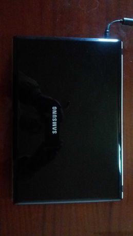 Продам ноутбук   Б/У    SAMSUNG --R518 в отличном состоянии
