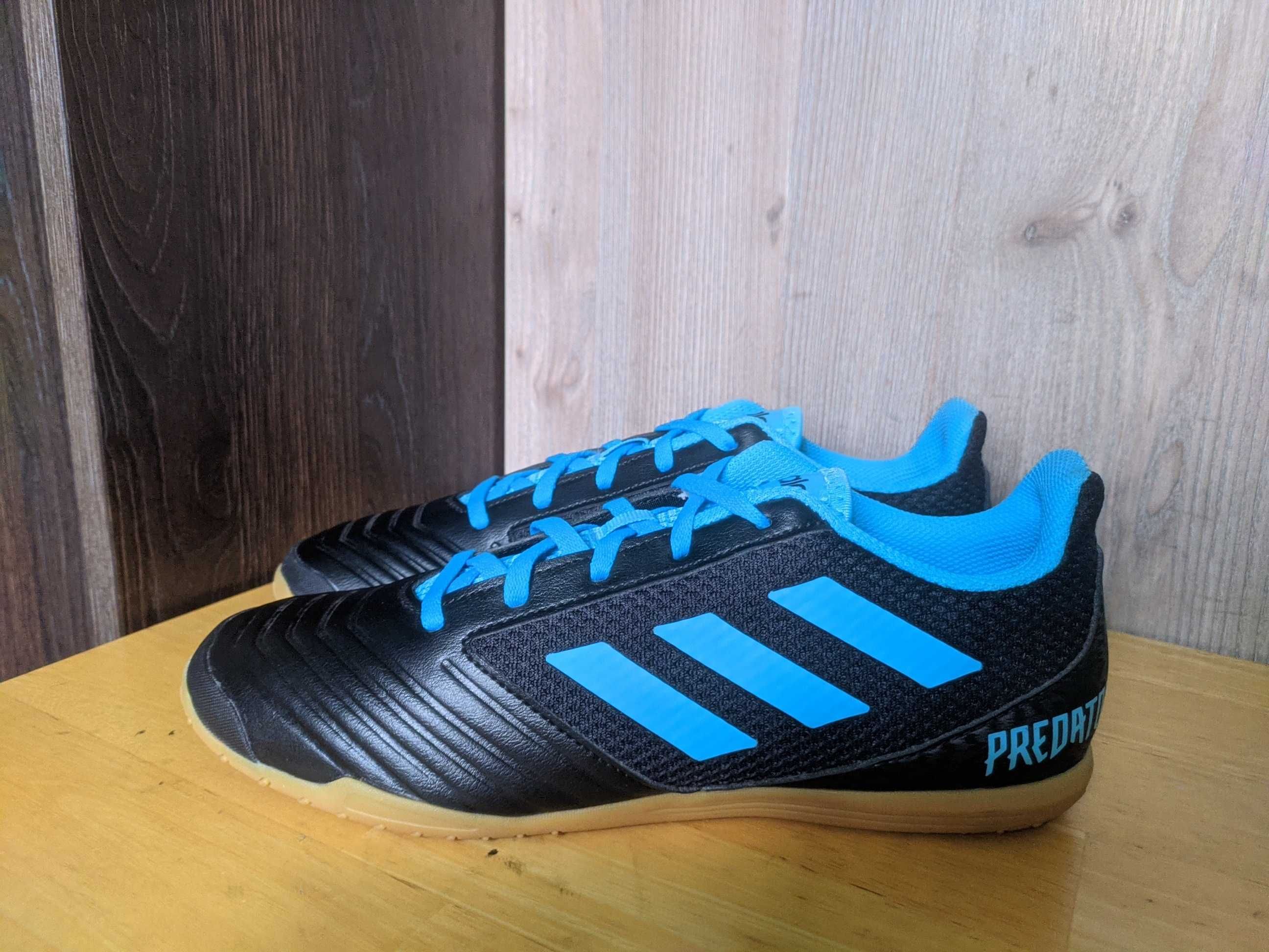 Adidas Predator - футзалки сороконіжки