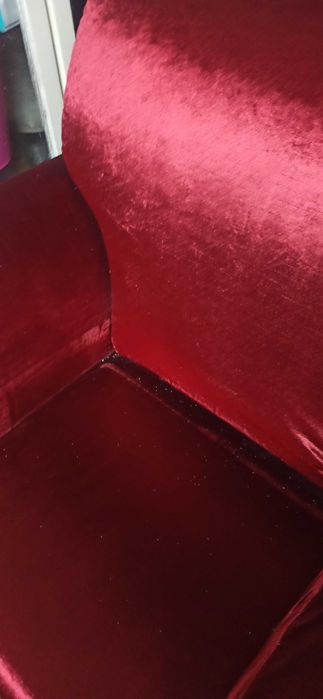 Sofa em veludo 2 lugaree