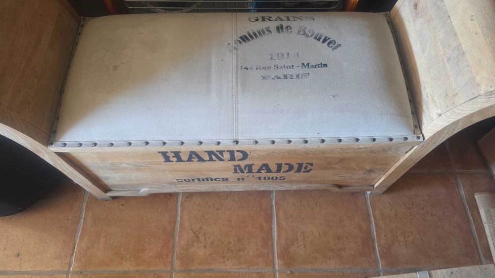 Tapicerowana ławka ze schowkiem kolonialna drewno mango Loft