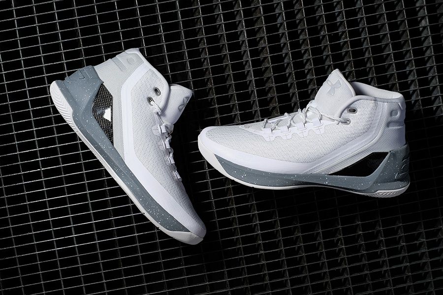 Steph Curry 3 от Under Armour р 44.5 , 45 баскетбол