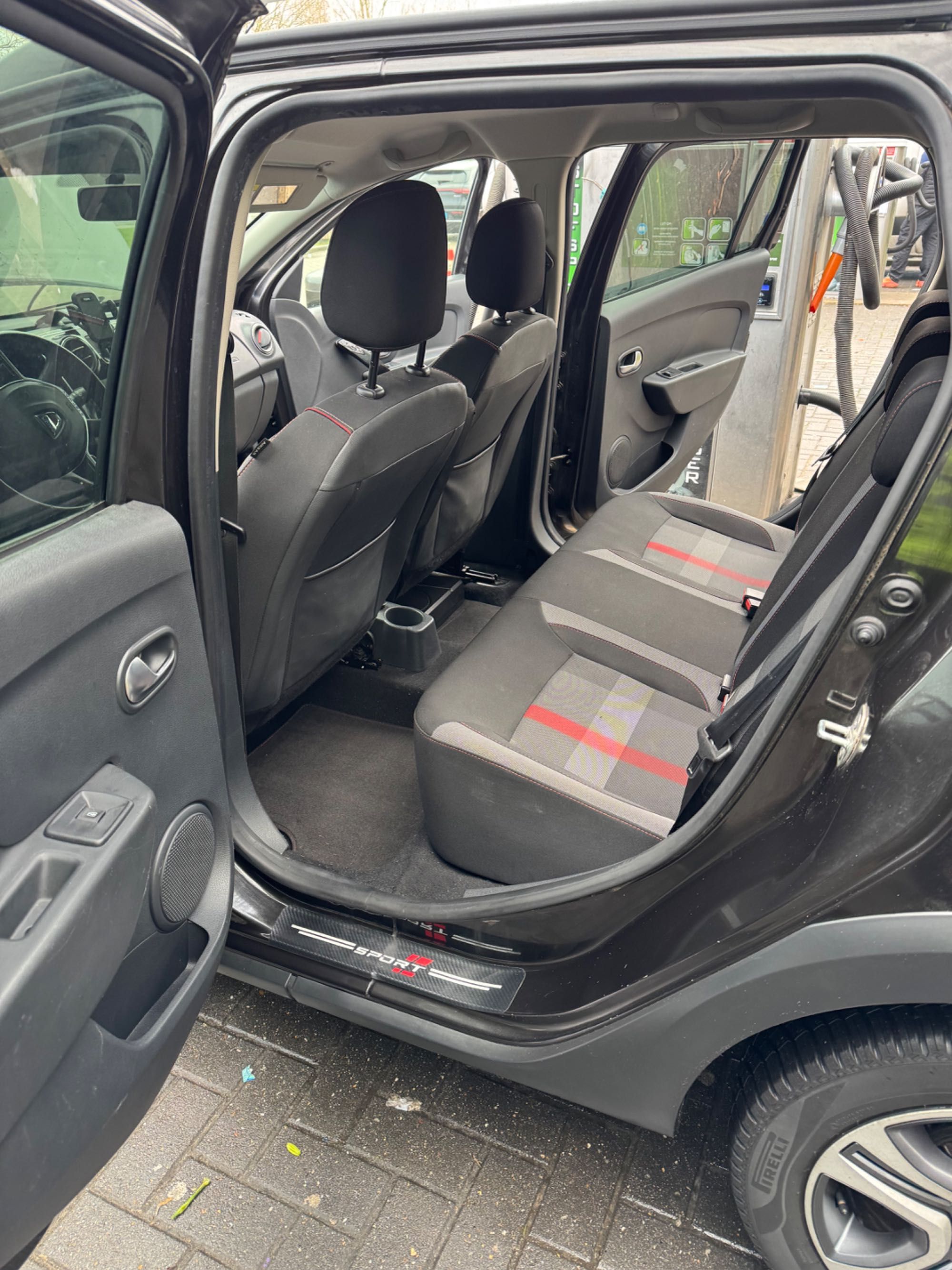 MCV 0.9 TCe Stepway Tech Road