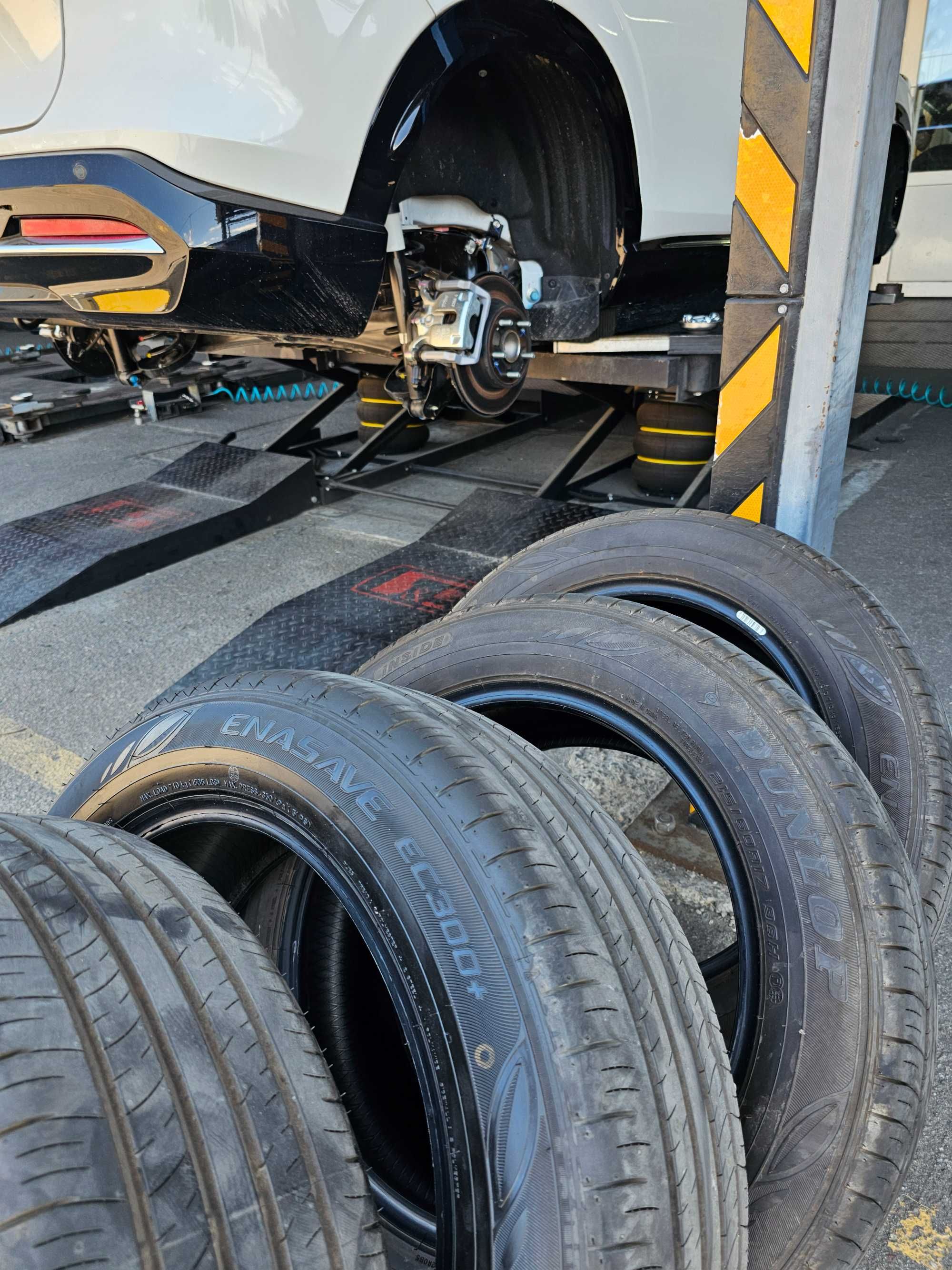 Dunlop enasave ec300+  215/60/r17