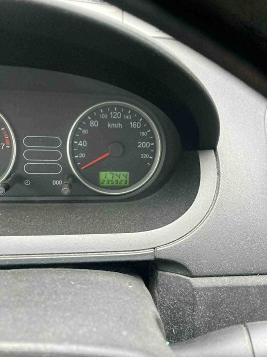 Excelente Ford Fiesta -2004