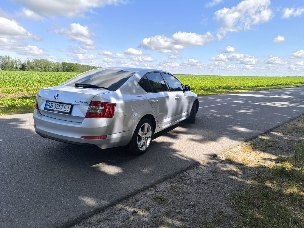Шкода А7 2014 модельний ряд 1.6 TDI