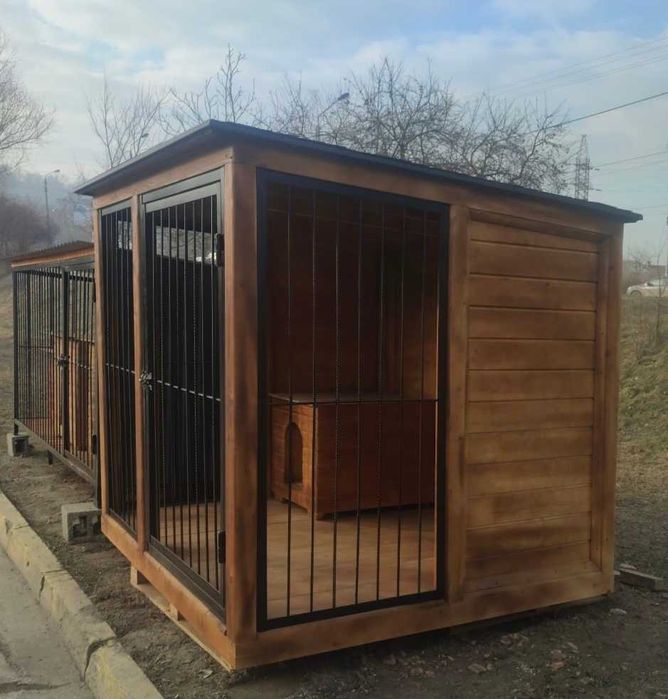 Вольєр деревяний з будкою