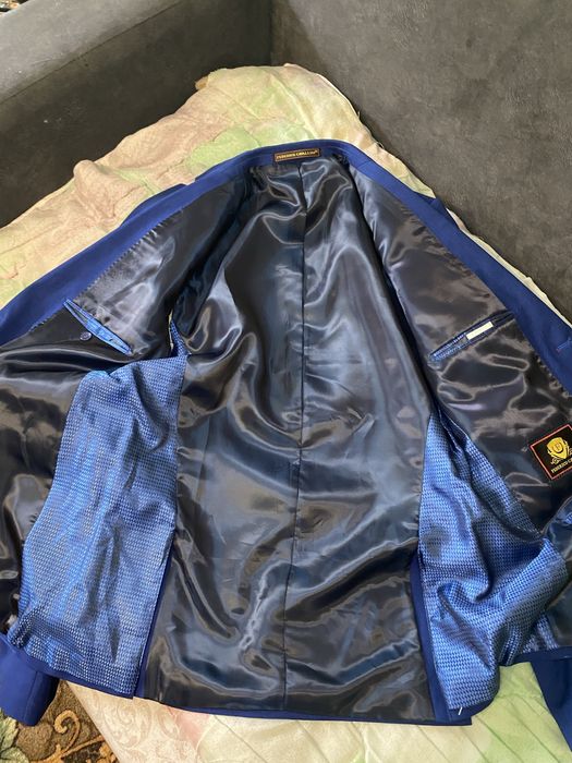 Чоловічий костюм Federico Cavallini. 48 розмір