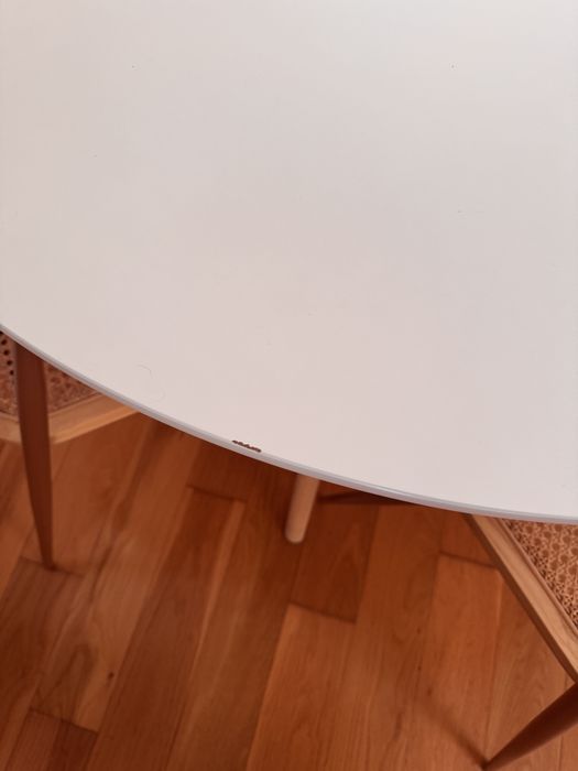Mesa de Jantar + Cadeiras Sklum