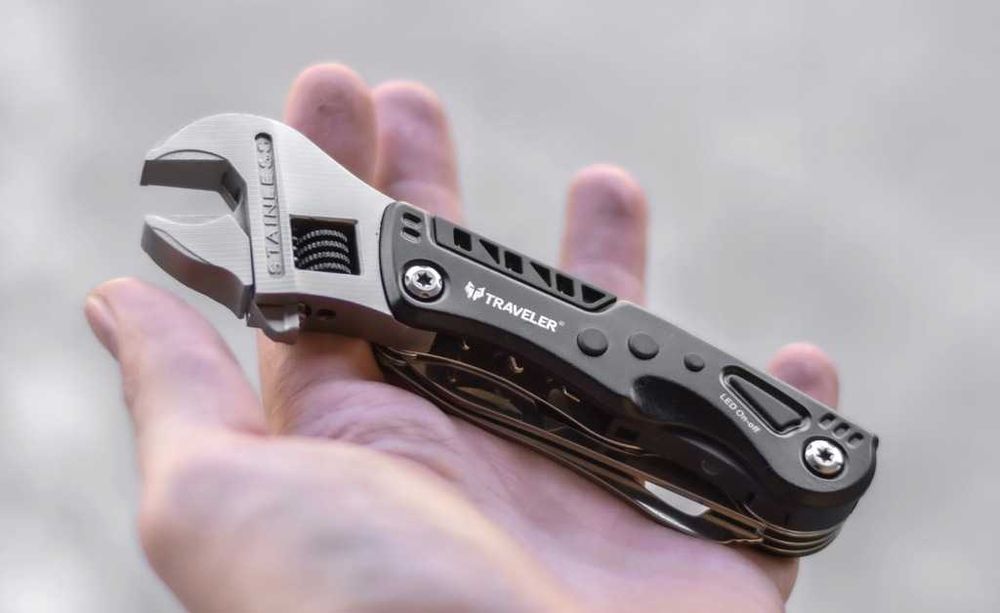 Klucz Nastawny Francuski Szwedzki Latarka Led Multitool