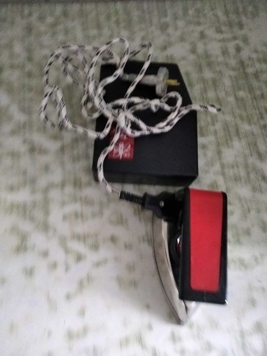 Продам утюг дорожный "Харьков"