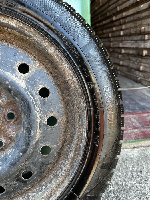 Зимова резина 205/55/г16 диски шини зимняя резина