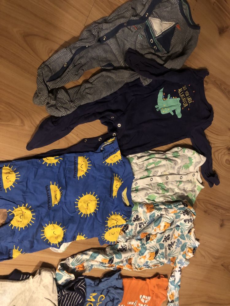Paka r 74 śpioszki 4szt body 7 szt 6-9 m-cy cool club F&F