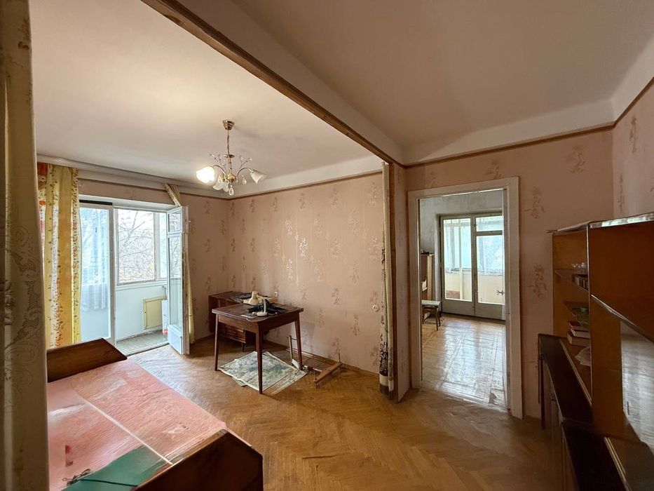 Без Комісії. Київ. Зодчих. Продаж 2х квартири з Балконами.