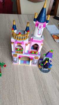 Bajkowy Zamek Śpiacej Królewny LEGO 41152.