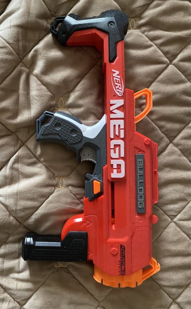 Бластер Nerf Mega Bulldog