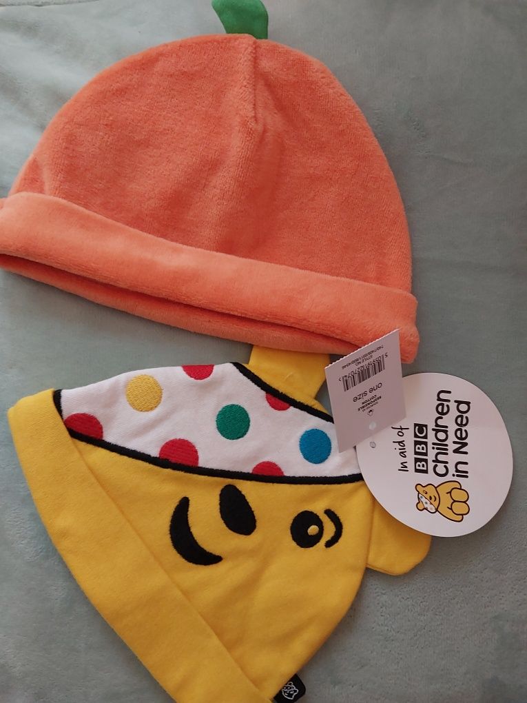 Dwie czapki dla niemowlaka