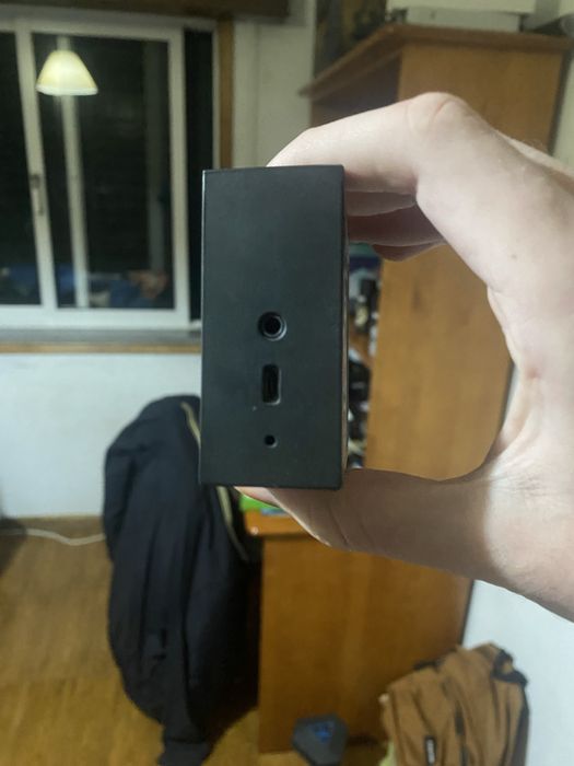 Coluna jbl go + carregador