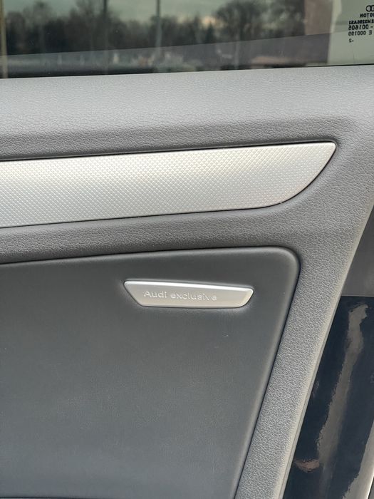 Audi A4B8 Офіційна