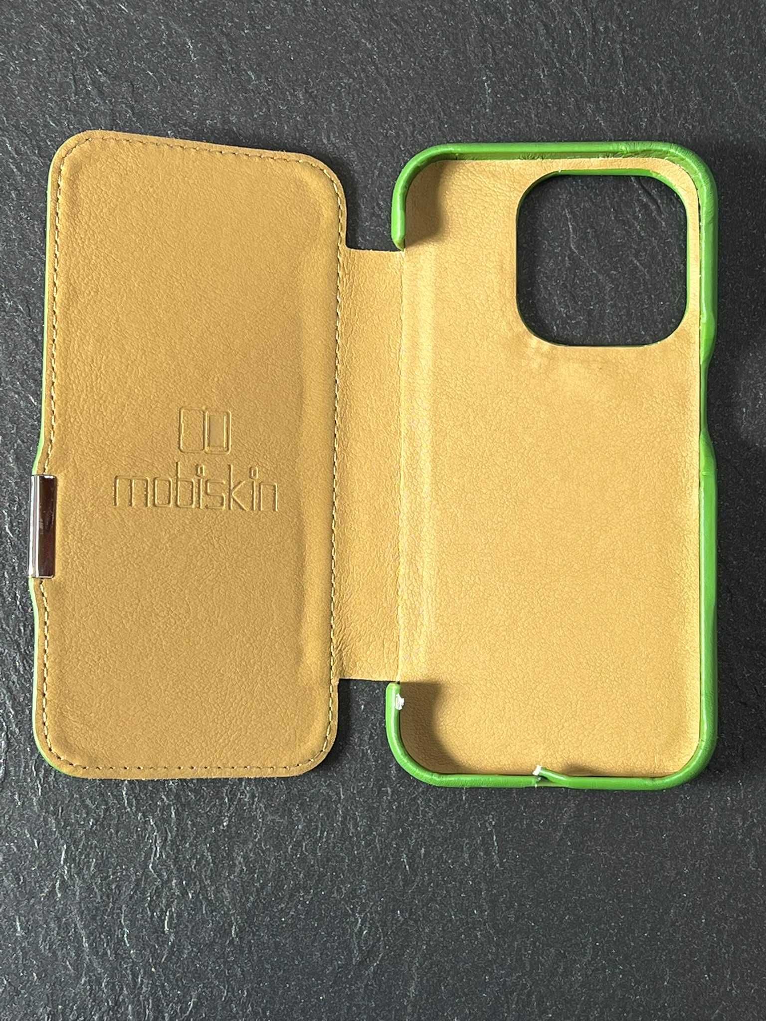 Etui na iPhone 15 PRO ze skóry kompatybilne z MagSafe Mobiskin zielone