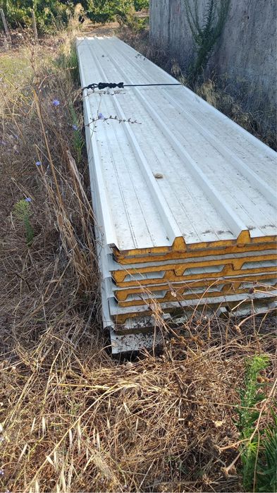 Placas e telhas Sanduiche